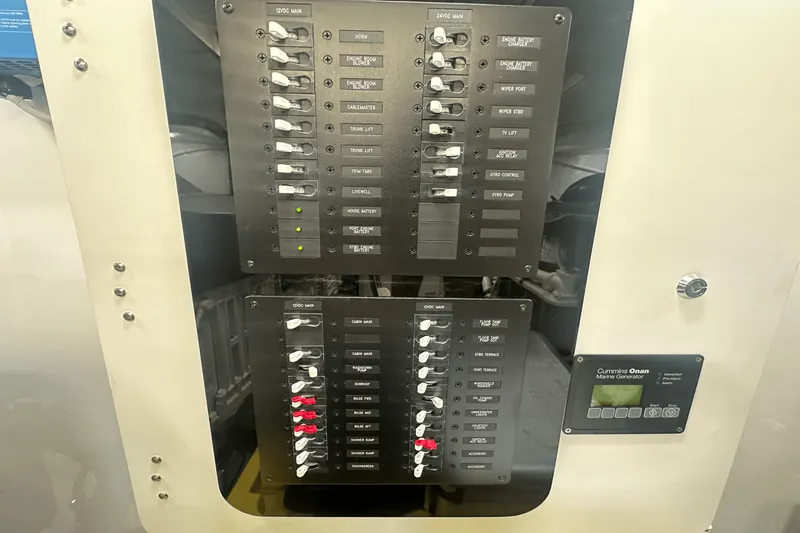 Slide: The Image of Tiara EX 60 2025 - 47