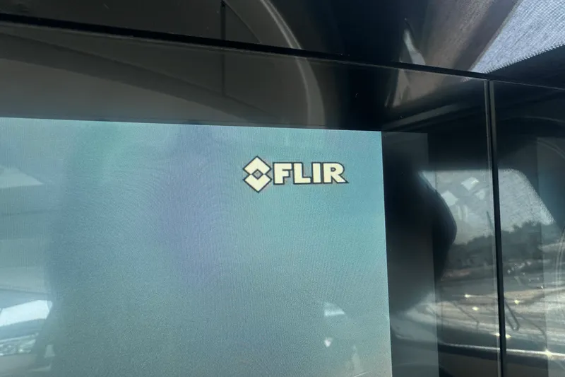 Slide: The Image of Tiara EX 60 2025 - 75