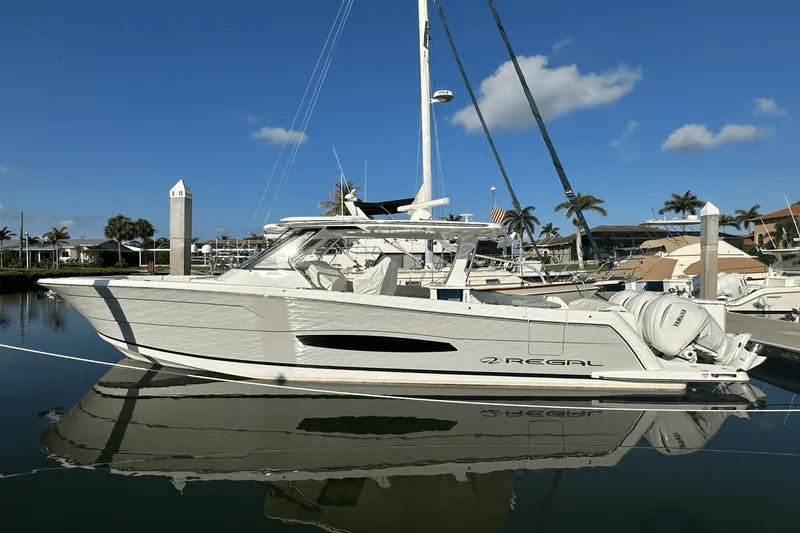 The Image of Regal 38 SAV 2022 - 0