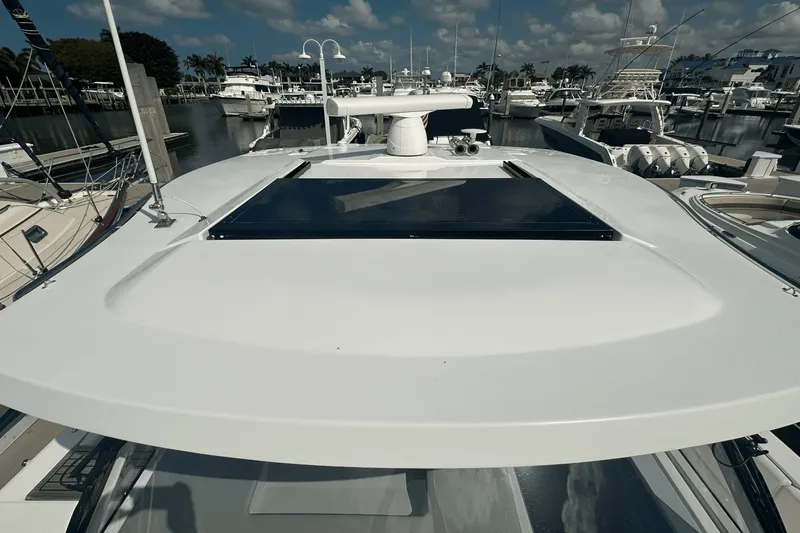 Slide: The Image of Regal 38 SAV 2022 - 31