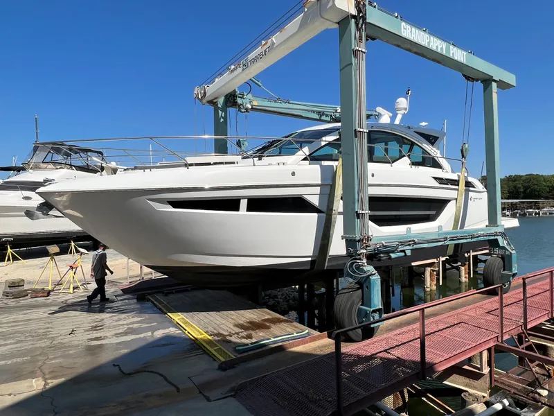 Slide: The Image of Cruisers Yachts 50 Cantius 2018 - 67