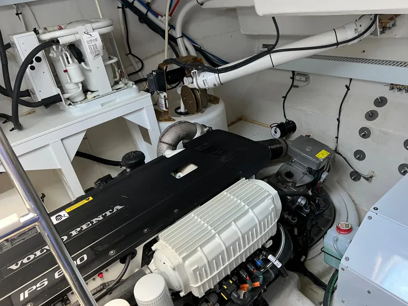 Slide: The Image of Cruisers Yachts 50 Cantius 2018 - 69