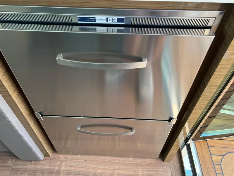 Slide: The Image of Cruisers Yachts 50 Cantius 2018 - 76