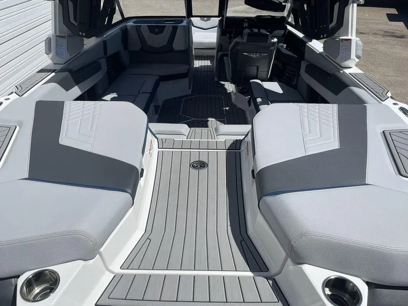 Slide: The Image of Nautique Super Air Nautique G23 2022 - 5