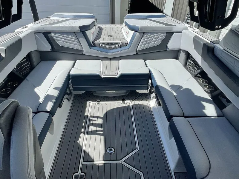 Slide: The Image of Nautique Super Air Nautique G23 2022 - 7