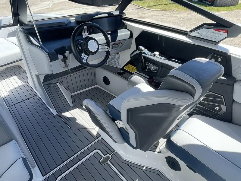 Slide: The Image of Nautique Super Air Nautique G23 2022 - 8