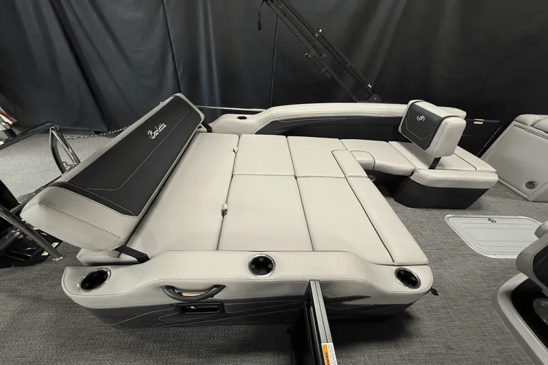 Slide: The Image of Barletta Cabrio 22 U 2026 - 25