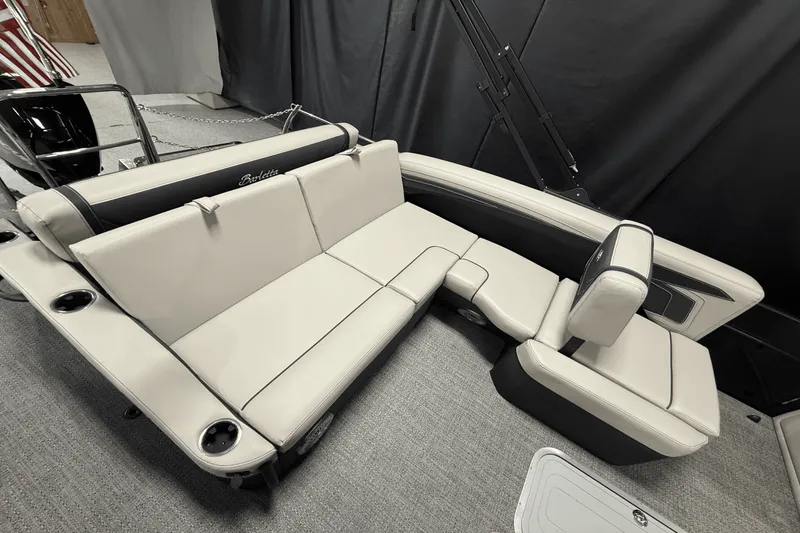 Slide: The Image of Barletta Cabrio 22 U 2026 - 27