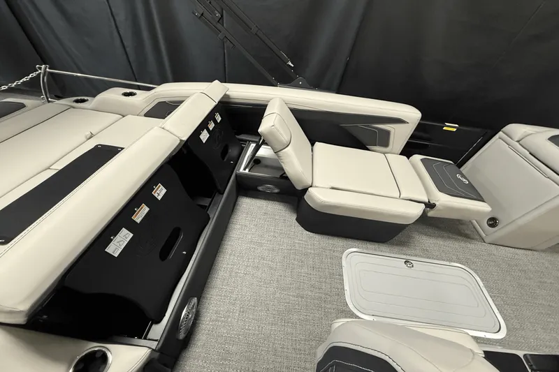 Slide: The Image of Barletta Cabrio 22 U 2026 - 28