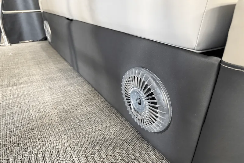 Slide: The Image of Barletta Cabrio 22 U 2026 - 33