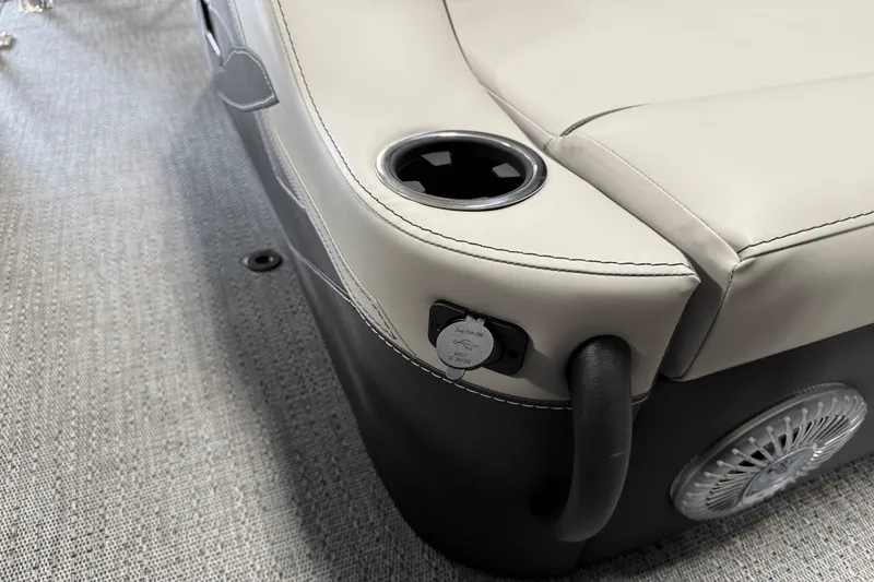 Slide: The Image of Barletta Cabrio 22 U 2026 - 43