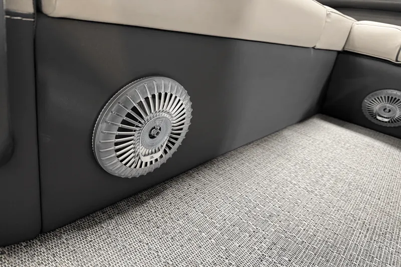 Slide: The Image of Barletta Cabrio 22 U 2026 - 43