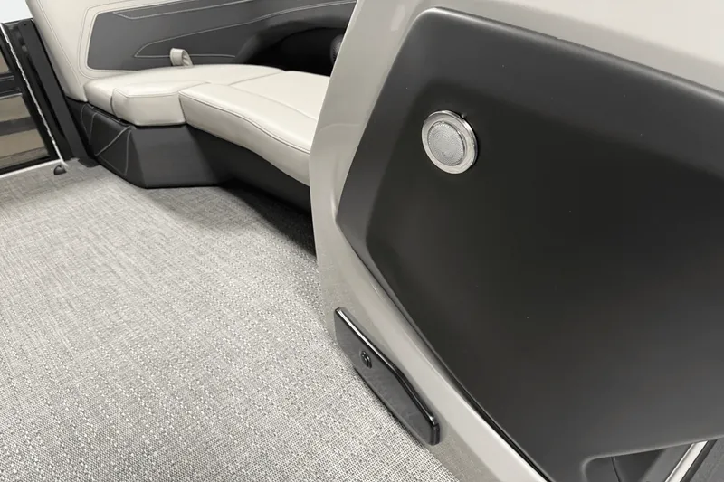 Slide: The Image of Barletta Cabrio 22 U 2026 - 68