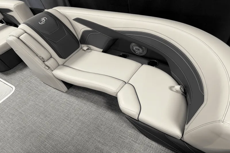 Slide: The Image of Barletta Cabrio 22 U 2026 - 75