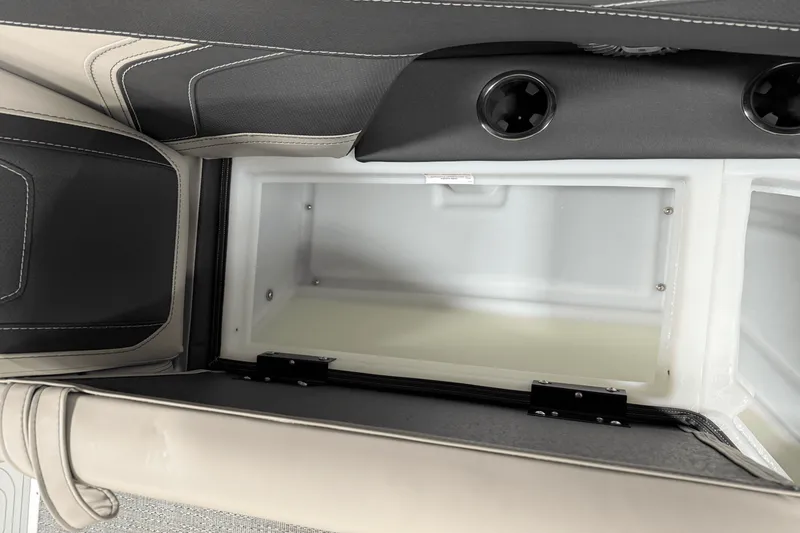 Slide: The Image of Barletta Cabrio 22 U 2026 - 77