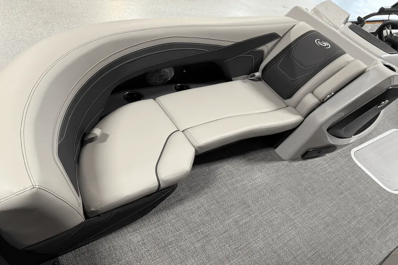 Slide: The Image of Barletta Cabrio 22 U 2026 - 80