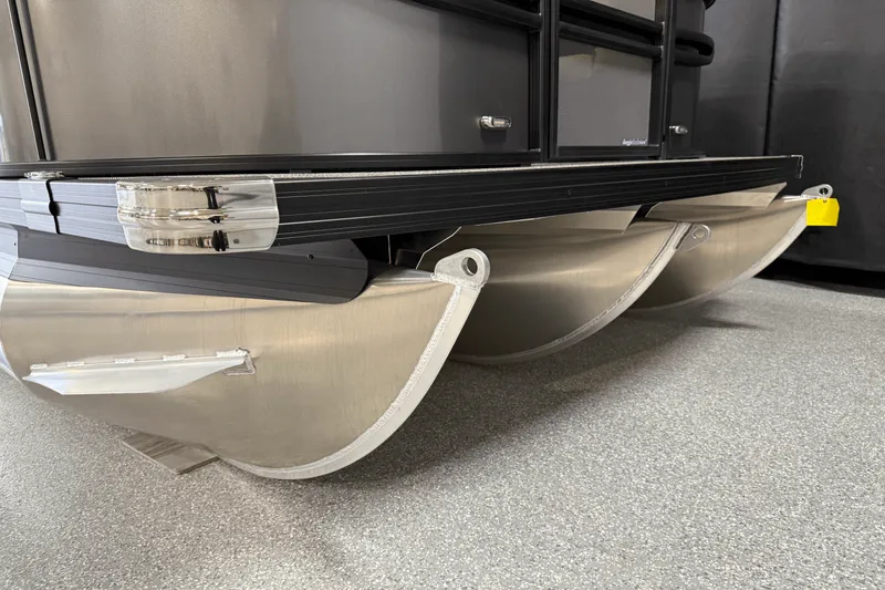 Slide: The Image of Barletta Cabrio 22 U 2026 - 91