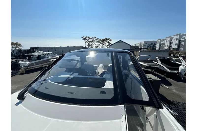 Slide: The Image of Sea Ray Sundancer 370 Outboard 2026 - 17