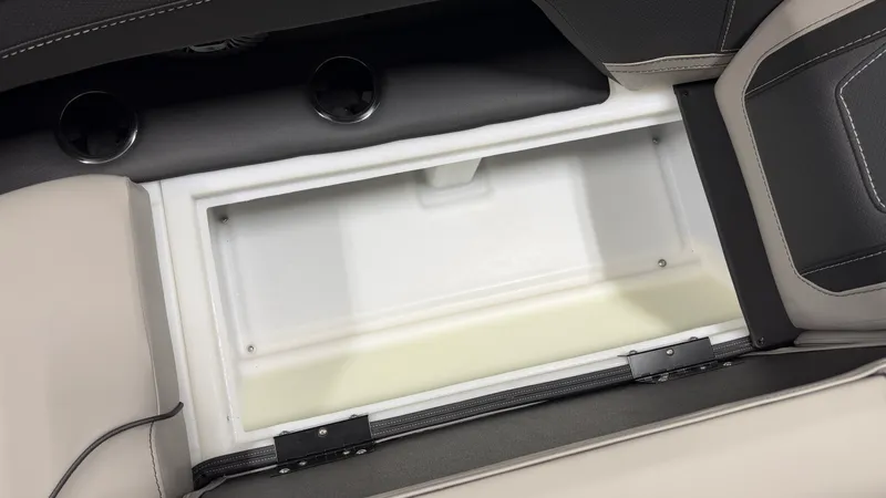 Slide: The Image of Barletta CABRIO22QC 2027 - 17