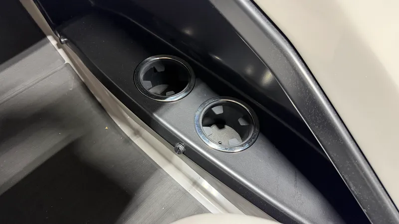 Slide: The Image of Barletta CABRIO22QC 2027 - 47