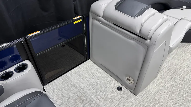 Slide: The Image of Barletta CABRIO22QC 2027 - 29