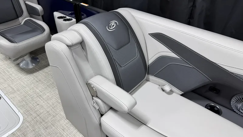 Slide: The Image of Barletta CABRIO22QC 2027 - 27