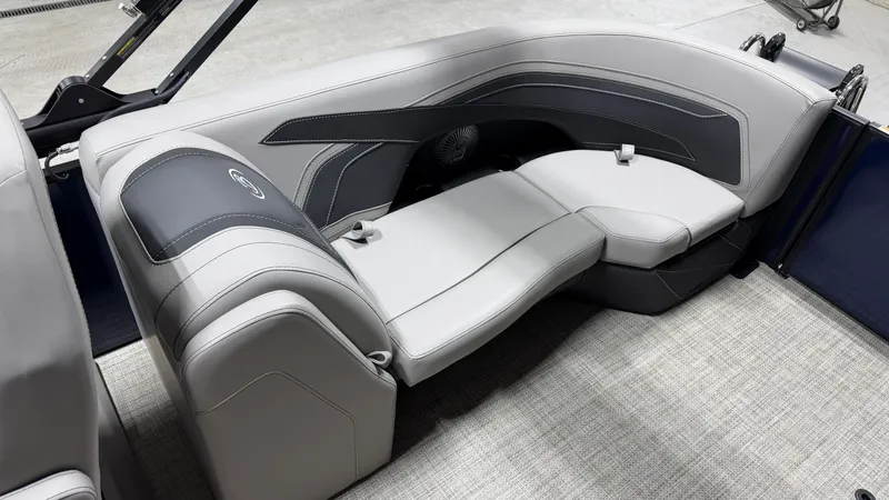 Slide: The Image of Barletta CABRIO22QC 2027 - 54