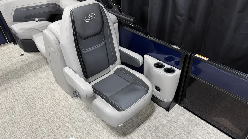 Slide: The Image of Barletta CABRIO22QC 2027 - 32