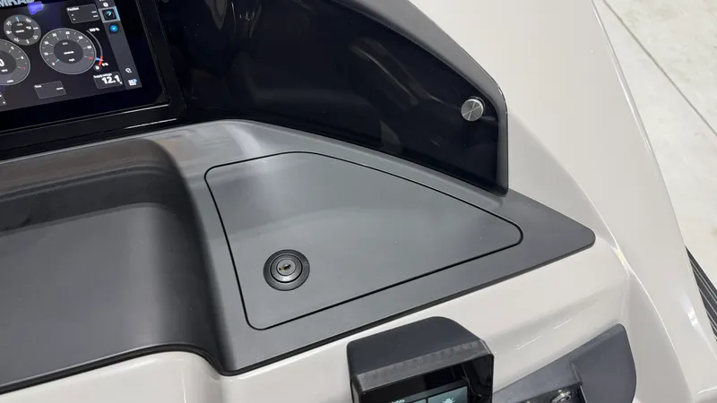 Slide: The Image of Barletta CABRIO22QC 2027 - 48