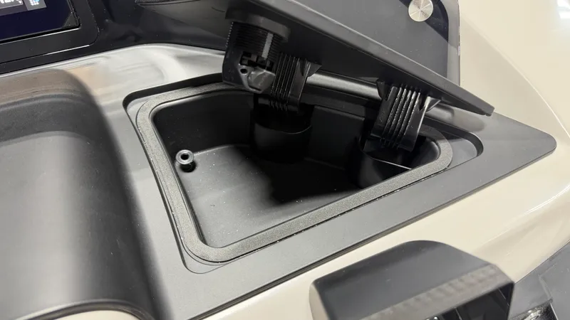Slide: The Image of Barletta CABRIO22QC 2027 - 49