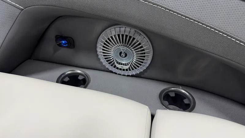 Slide: The Image of Barletta CABRIO22QC 2027 - 23