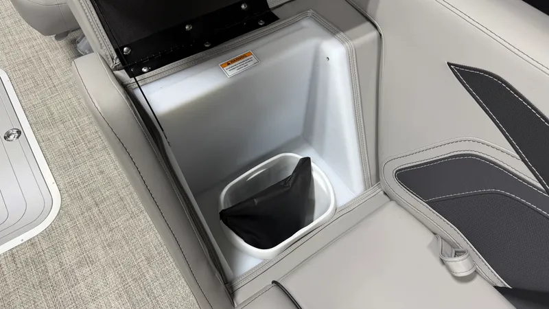 Slide: The Image of Barletta CABRIO22QC 2027 - 28