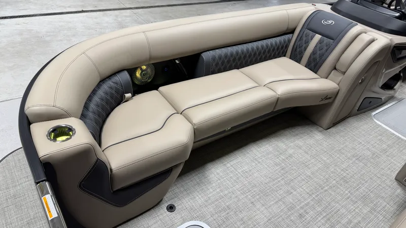 Slide: The Image of Barletta LUSSO25QCSS 2027 - 9