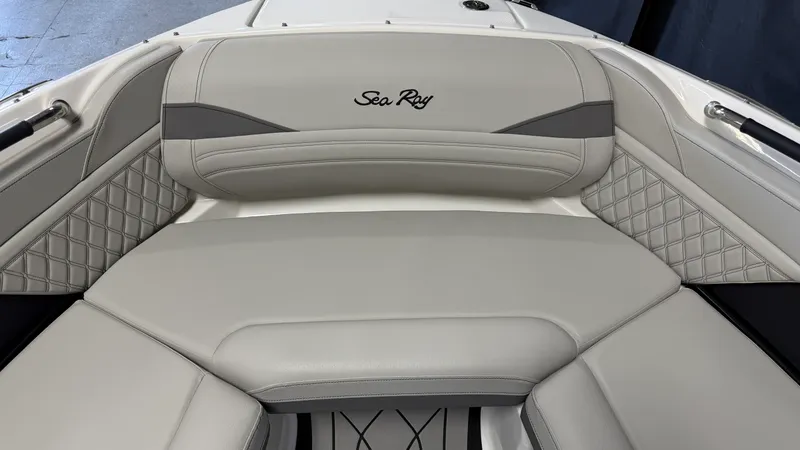 Slide: The Image of Sea Ray SLX 280 2026 - 109