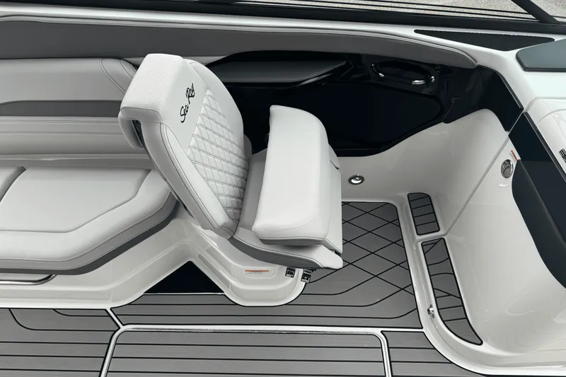 Slide: The Image of Sea Ray SLX 280 2026 - 36