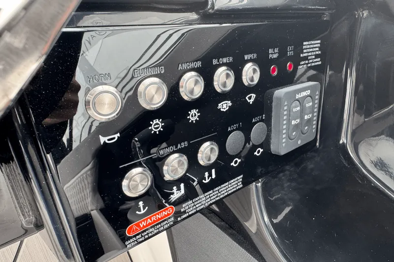 Slide: The Image of Sea Ray SLX 280 2026 - 50