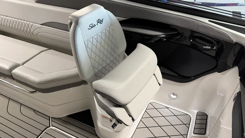 Slide: The Image of Sea Ray SLX 280 2026 - 68