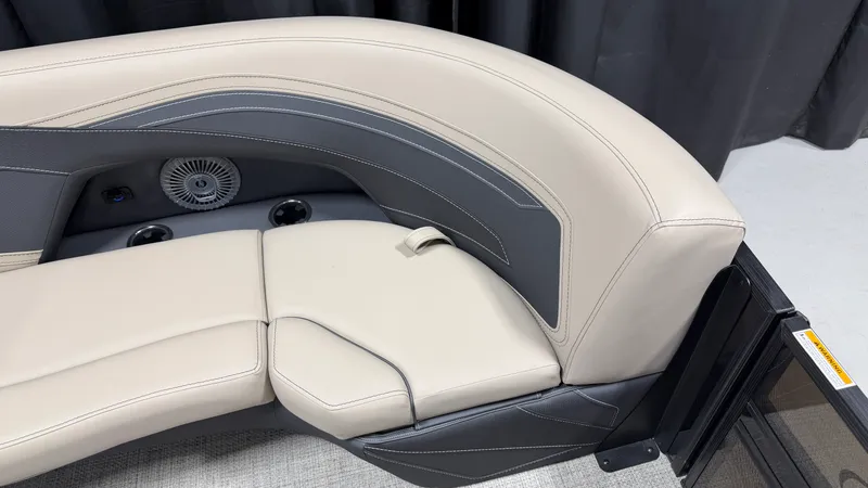 Slide: The Image of Barletta CABRIO22UC 2027 - 19