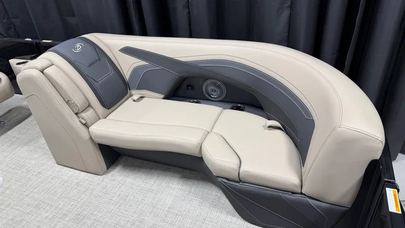 Slide: The Image of Barletta CABRIO22UC 2027 - 18