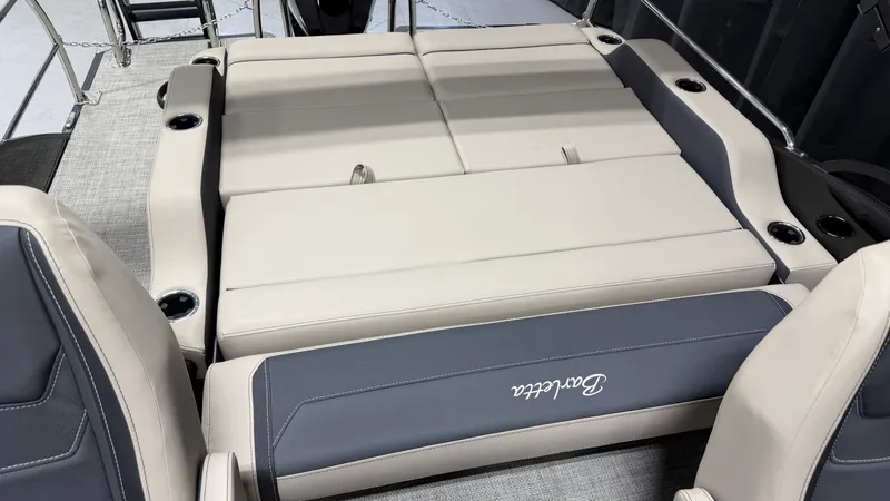 Slide: The Image of Barletta CABRIO22UC 2027 - 55