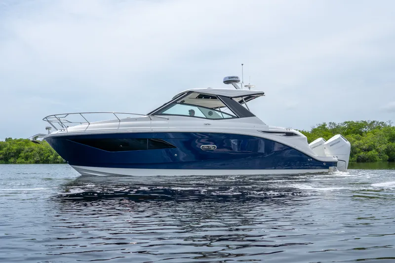 Slide: The Image of Sea Ray Sundancer 320 Outboard 2027 - 2