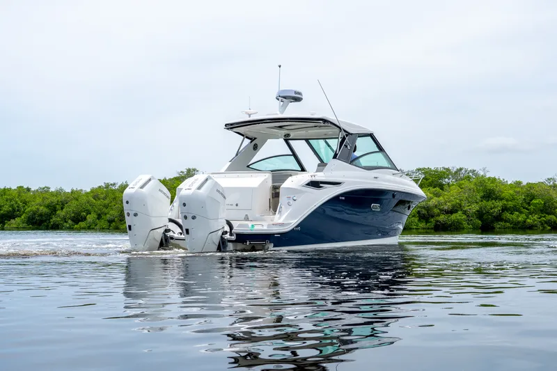 Slide: The Image of Sea Ray Sundancer 320 Outboard 2027 - 30
