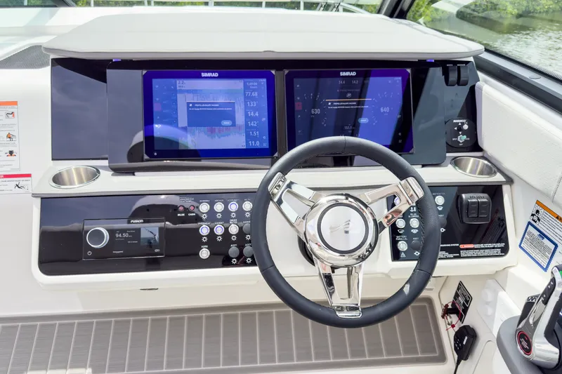 Slide: The Image of Sea Ray Sundancer 320 Outboard 2027 - 14