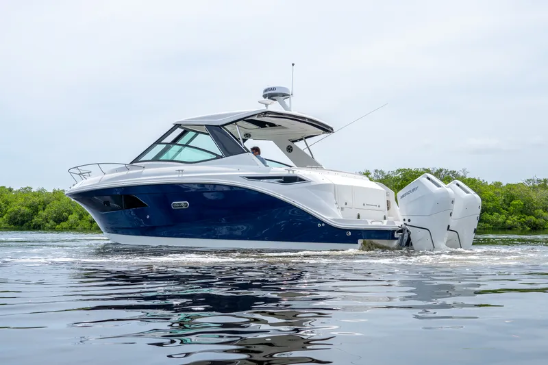 Slide: The Image of Sea Ray Sundancer 320 Outboard 2027 - 32