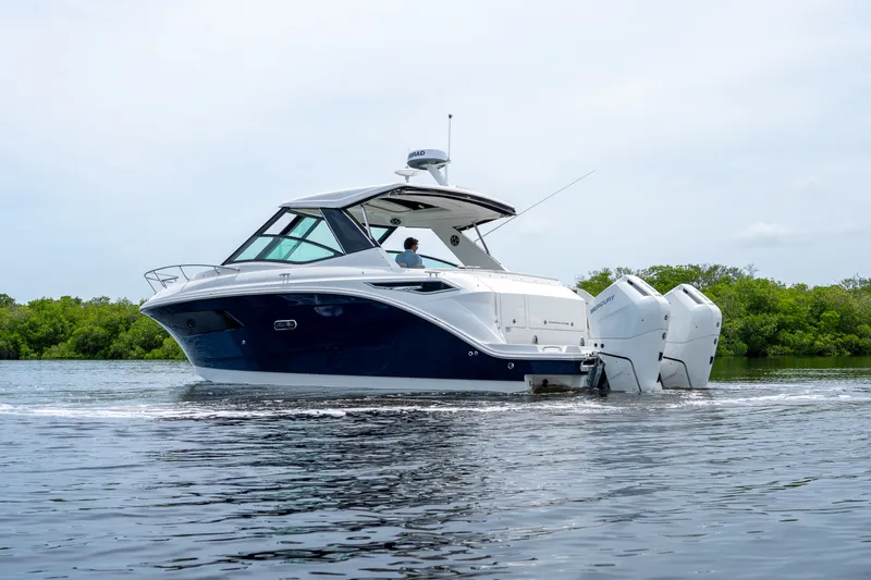 Slide: The Image of Sea Ray Sundancer 320 Outboard 2027 - 1