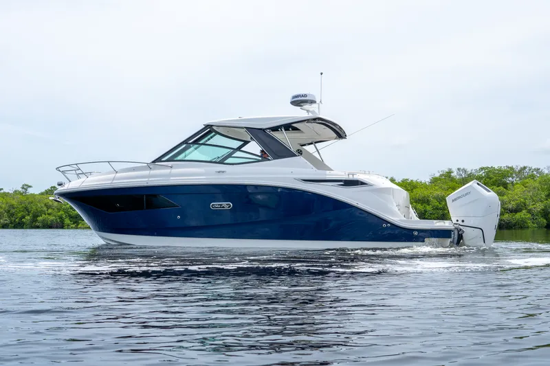 Slide: The Image of Sea Ray Sundancer 320 Outboard 2027 - 27
