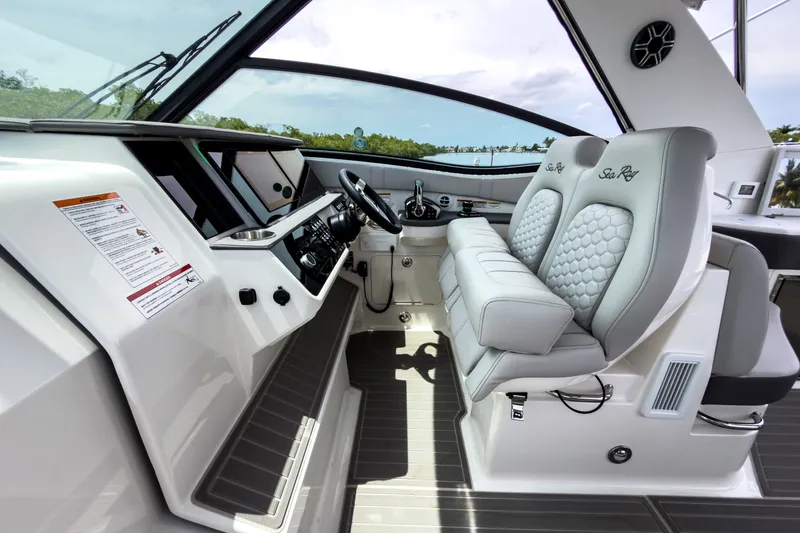 Slide: The Image of Sea Ray Sundancer 320 Outboard 2027 - 11
