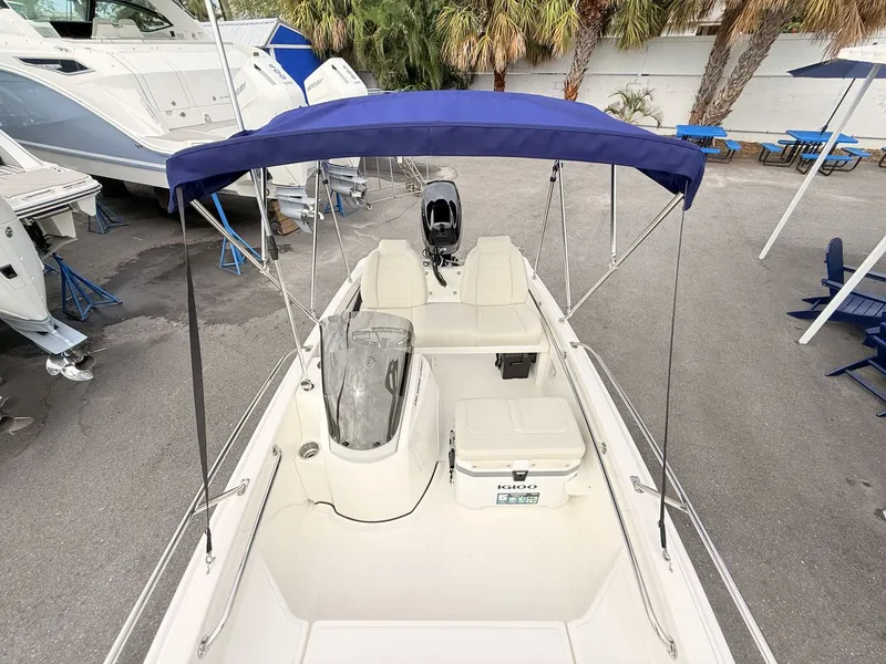 Slide: The Image of Boston Whaler 130 Super Sport 2027 - 23