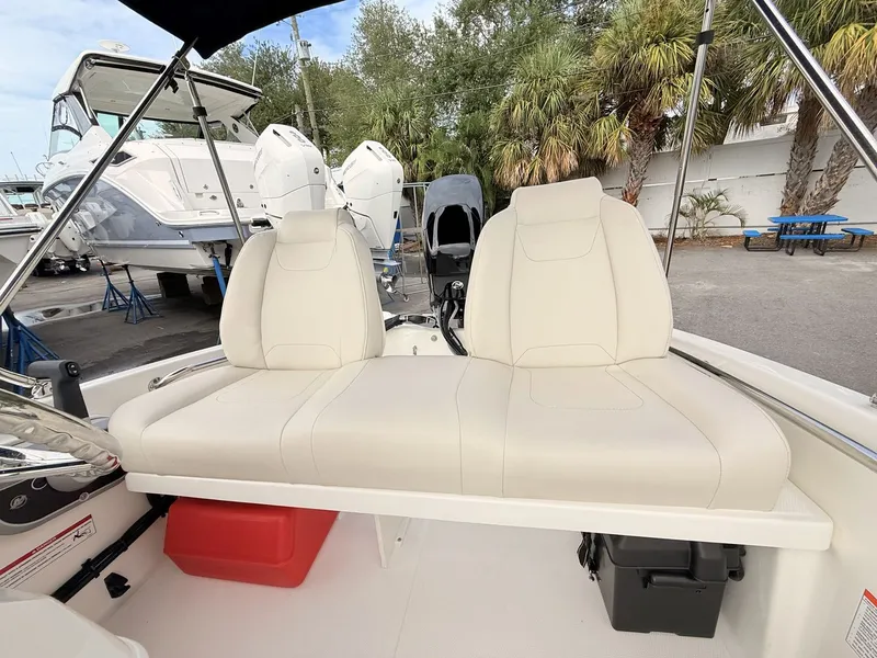 Slide: The Image of Boston Whaler 130 Super Sport 2027 - 13
