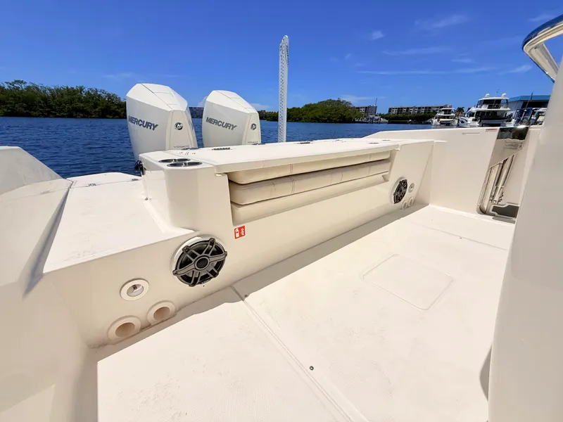 Slide: The Image of Boston Whaler 280 Dauntless 2027 - 23